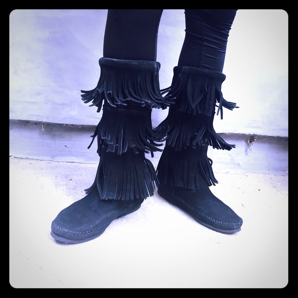 Minnetonka layers fringe suede boot